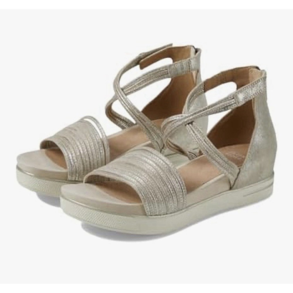 Eileen Fisher Shea Sandals Women's Sz 9.5 Suede Silver Comfort Shoes Strappy